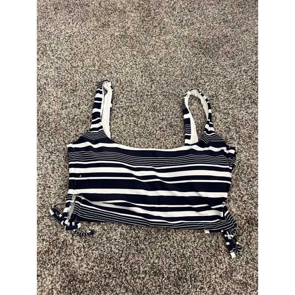 ‼️Sale‼️Aerie blue and white striped bikini top size medium